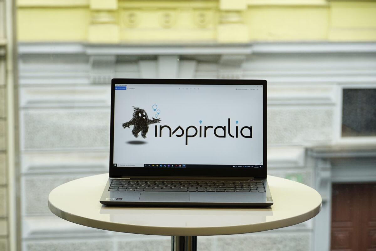 Inspiralialogo auf Laptop